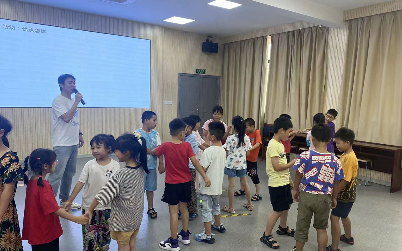 凌云龙观乡中心学校